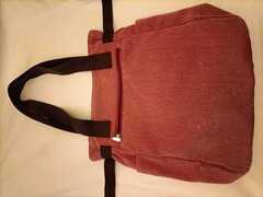 Borsa bordeux con gatto nero