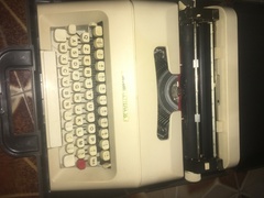 MACCHINA DA SCRIVERE OLIVETTI LETTERA 35