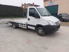 IVECO DAILY CARROATTREZZI