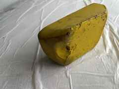 Cera solida colore giallo per calzolaio