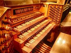 Organista e pianista Como