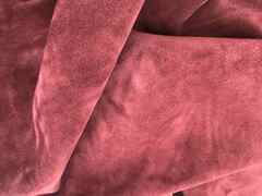 Pelle scamosciata per artigianato colore bordò