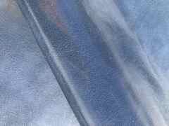 Pelle colore azzurro vetrificata per calzature