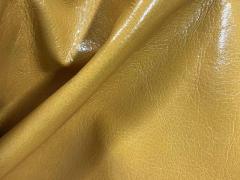 Pelle colore giallo vetrificata per artigianato
