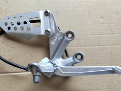 Pedana dx con pedalino freno Suzuki GSX-R K4