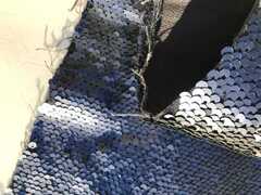 Scampolo pelle nera cromo con paillettes