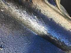 Scampolo pelle nera cromo con paillettes