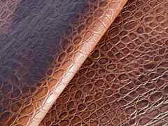Pelle di vitello Marrone stampata Cocco – CB6