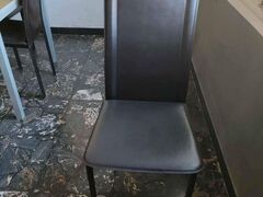 Tavolo in vetro sala+sedie
