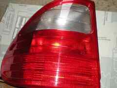 Mercedes E W210 SW Fari posteriori  usati