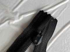 Cerniere lampo in nylon nero da cm 14