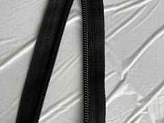 Cerniere lampo in nylon nero da cm 14