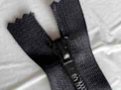 Cerniere lampo in nylon nero da cm 14