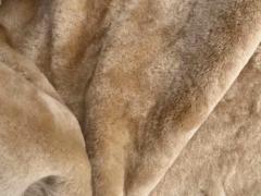 Pelle di shearling colore Alabastro