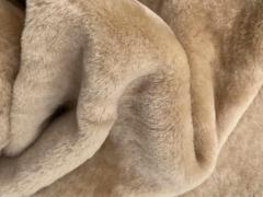 Pelle di shearling colore Alabastro