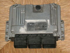 ECU CITROEN Peugeot 208 1.4 HDi 9807886180 0281030545 edc17c10