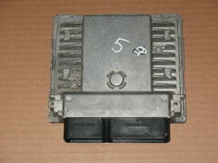 ECU VOLKSWAGEN GOLF 1.2 03F906070BJ 5WP44615 SOMOS10.10