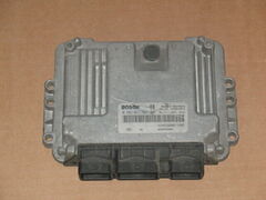 ECU RENAULT OPEL VIVARO NISSAN 0281011529 8200051608 8200546983