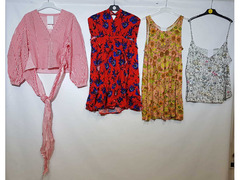 Stock di abbigliamento nuovo H&M