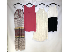 Stock di abbigliamento Mango