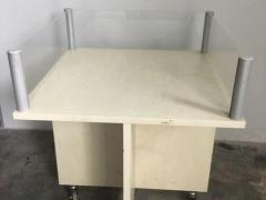 SVENDITA AL MIGLIOR OFFERENTE arredamento accessori negozio E ufficio