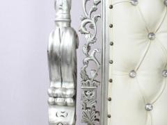 Trono con leoni bianco e argento barocco con capitonné