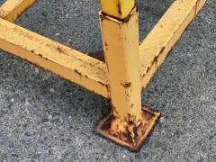 Pallet con montanti rimovibili
