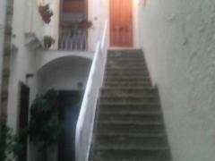 MARSALA CASA DI 130 MQ SU DUE ELEVAZIONI  CON AREA LIBERA