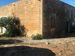 MARSALA CASA SEMINDIPENDENTE DI 110 MQ CON 1800 MQ DI TERRENO
