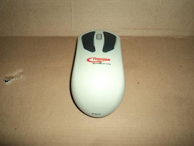 Typhoon 40229 intelligent wireless keyboard and mouse - 6/10