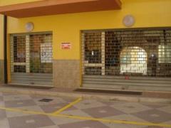 LOCALE COMMERCIALE DI 140MQ +3 SERVIZI