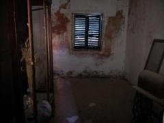 CASA IND. DI 180MQ + SPAZIO COMUNE + POZZO