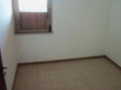 CASA IND. DI 150MQ + TERRENO DI 1450MQ (800MQ B3)