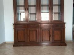 Credenza con vetrina 4 ante noce tulipie