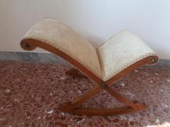 antico poggiapiedi imbottito