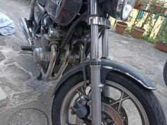 SUZUKI GS 650 GT