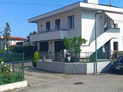 Bifamiliare a Roncaglia