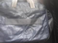 24 in pelle blu Piquadro originale