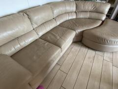 Divano SUARIA (Poltronesofà), in pelle, colore beige.