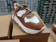 Stock scarpe da donna Corina asseriate