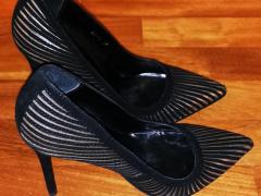 Scarpe con tacco