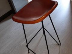 Sgabelli (due) da bar/bancone/isola con seduta in cuoio, alt. 70 cm, errato acquisto