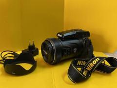 Nikon Coolpix P1000 + zaino e batterie