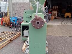 Estrusore per materie plastiche