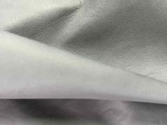 Pelle fodera interna color grigio perla naturale