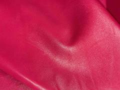 Pelle colore ciclamino per artigianato