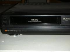 Videoregistratore White West. con lettore cassette // Euri 150