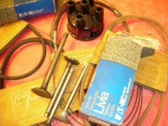 Blokko di ricambi per auto vintage