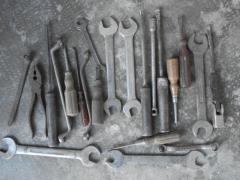 ATREZZI CHIAVI CACCIAVITI E TANTO ALTRO DI ALTRI TEMPI