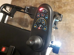 Carrozzina elettrica per disabili, ancora in garanzia un anno